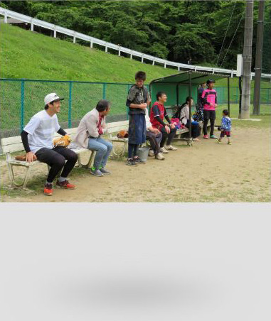 野球の決勝にて ベンチの様子